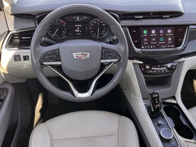 used 2022 Cadillac XT6 car, priced at $32,994