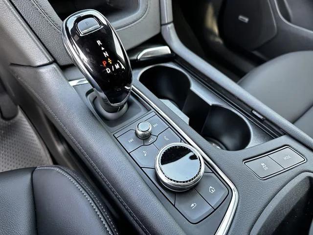 new 2025 Cadillac XT6 car, priced at $44,465