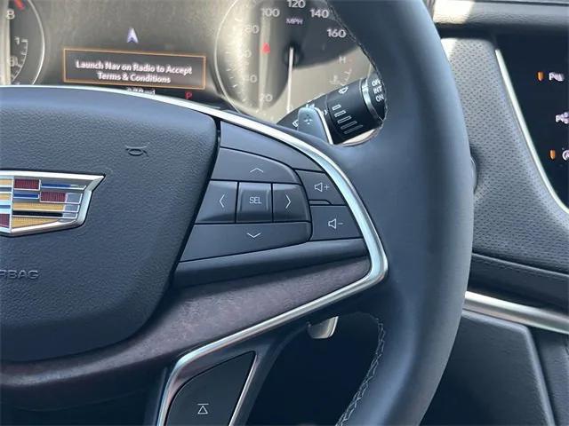 new 2025 Cadillac XT5 car, priced at $67,625