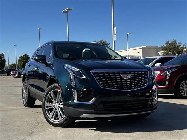 new 2025 Cadillac XT5 car, priced at $51,615