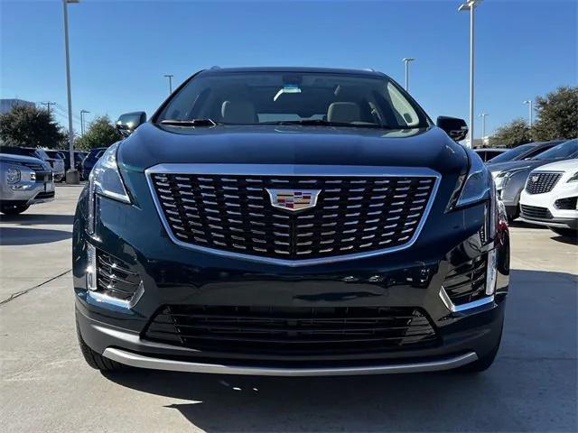 new 2025 Cadillac XT5 car, priced at $53,613