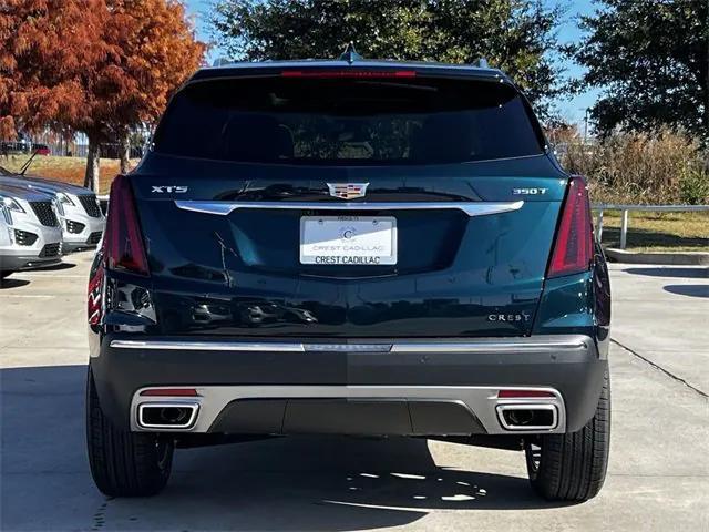 new 2025 Cadillac XT5 car, priced at $53,613