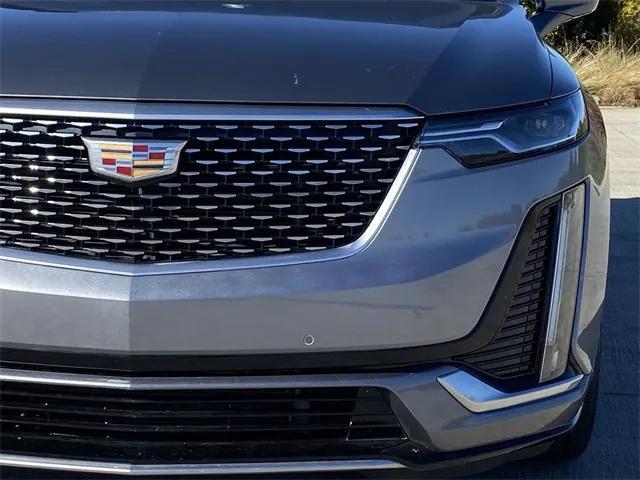 used 2022 Cadillac XT6 car, priced at $29,829