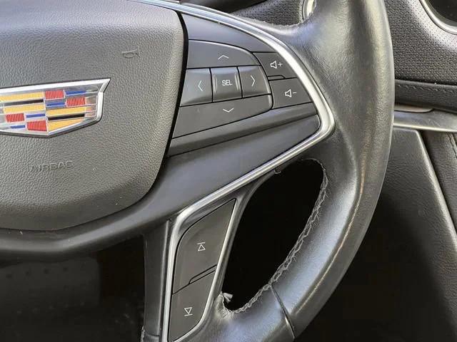 used 2020 Cadillac XT5 car, priced at $21,887