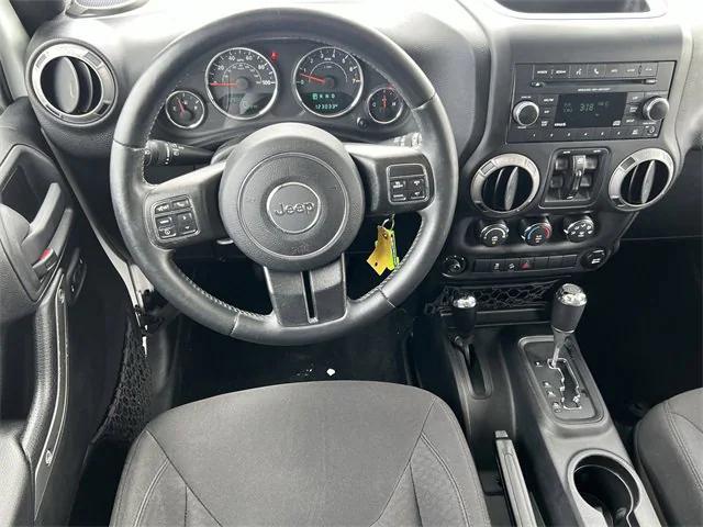 used 2015 Jeep Wrangler Unlimited car, priced at $17,413