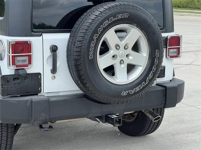 used 2015 Jeep Wrangler Unlimited car, priced at $17,413