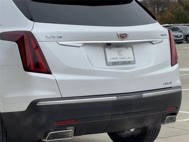 new 2025 Cadillac XT5 car, priced at $45,915