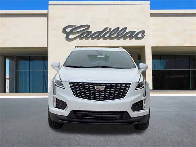 new 2025 Cadillac XT5 car, priced at $45,915