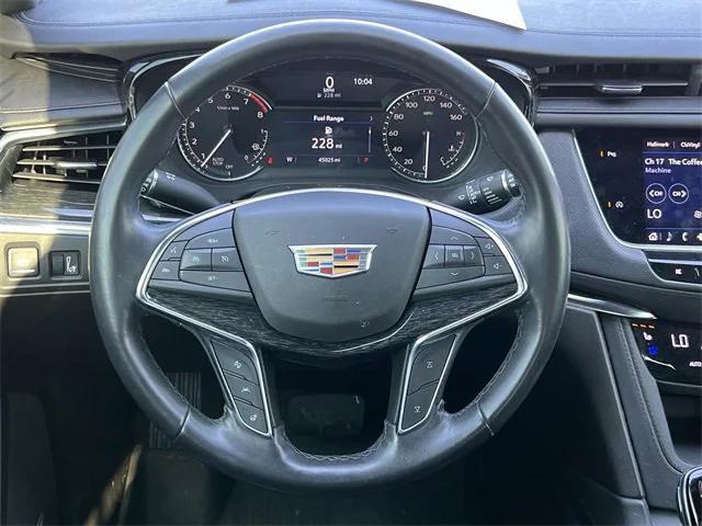 used 2021 Cadillac XT5 car, priced at $30,532