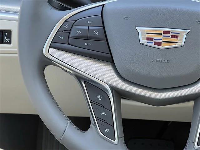 new 2025 Cadillac XT5 car, priced at $52,215
