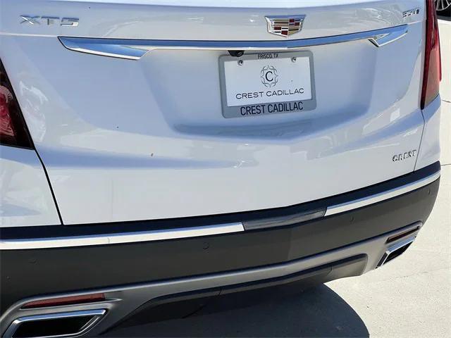 new 2025 Cadillac XT5 car, priced at $52,215