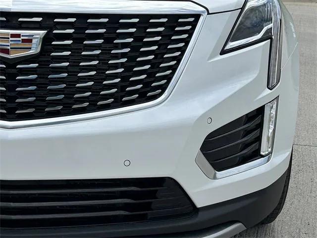 used 2022 Cadillac XT5 car, priced at $33,999