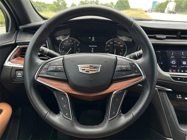 used 2022 Cadillac XT5 car, priced at $33,999