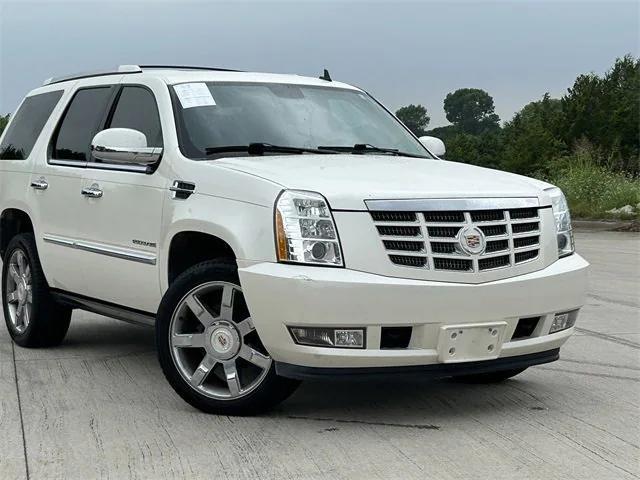 used 2014 Cadillac Escalade car, priced at $22,188