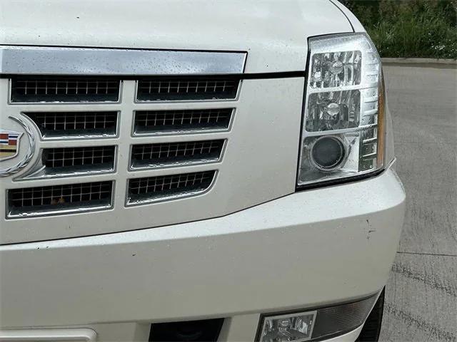 used 2014 Cadillac Escalade car, priced at $22,188