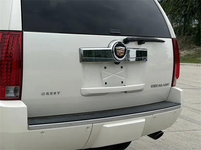 used 2014 Cadillac Escalade car, priced at $22,188
