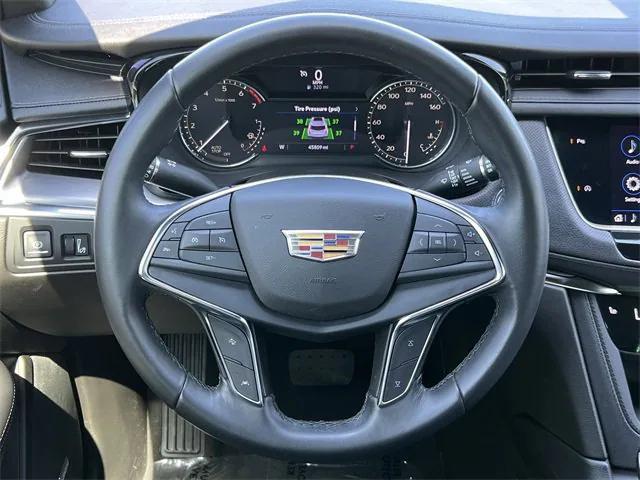 used 2021 Cadillac XT5 car, priced at $25,999