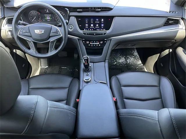 used 2021 Cadillac XT5 car, priced at $25,999