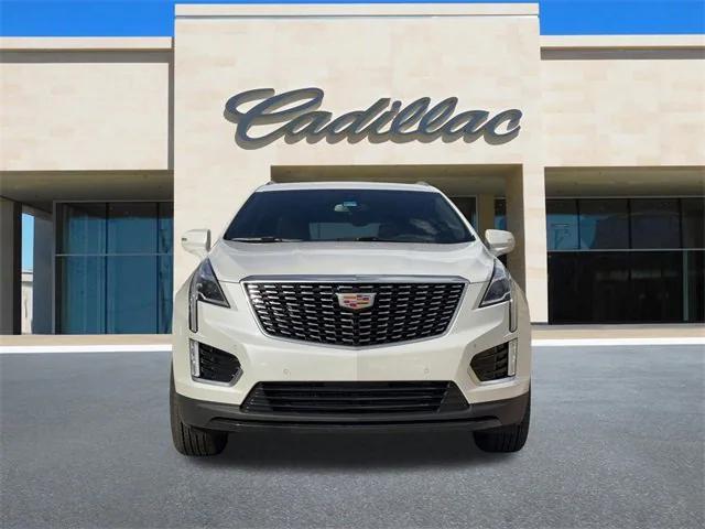 new 2025 Cadillac XT5 car, priced at $39,915