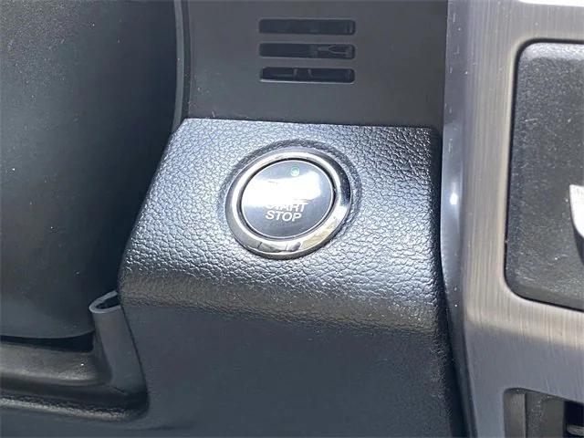 used 2019 Ford Expedition car, priced at $31,156