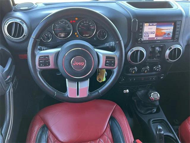 used 2015 Jeep Wrangler Unlimited car, priced at $25,871