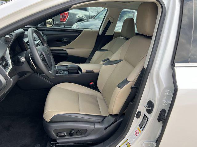 used 2019 Lexus ES 350 car, priced at $26,199