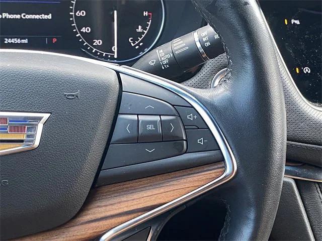 used 2024 Cadillac XT5 car, priced at $42,386