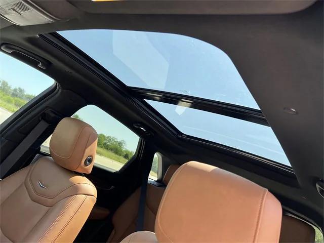 used 2024 Cadillac XT5 car, priced at $41,999