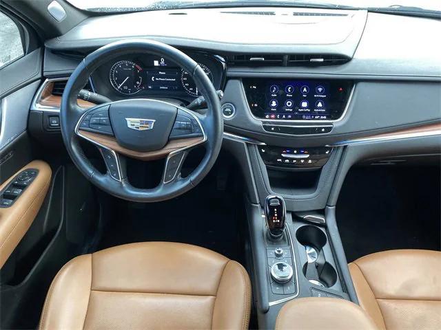 used 2024 Cadillac XT5 car, priced at $42,386