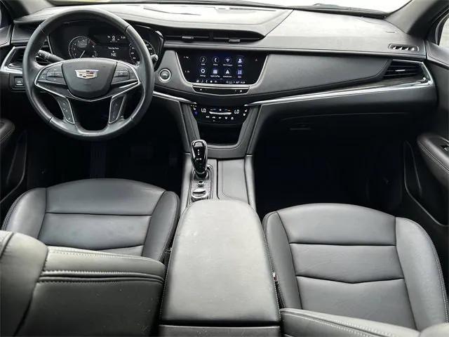 used 2022 Cadillac XT5 car, priced at $35,719