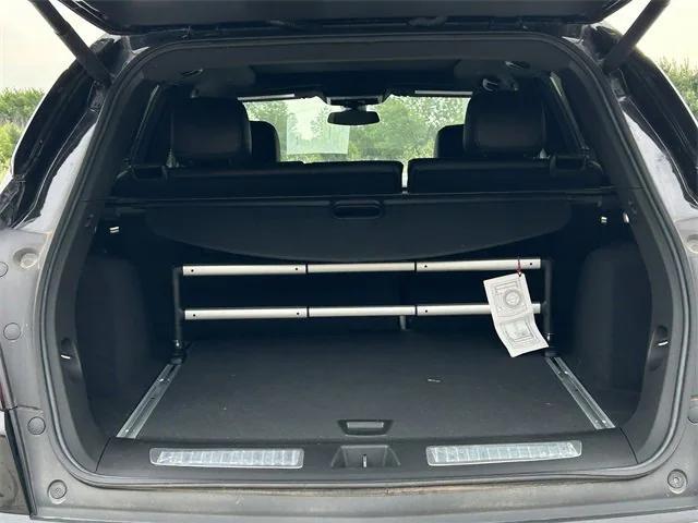 used 2022 Cadillac XT5 car, priced at $35,719