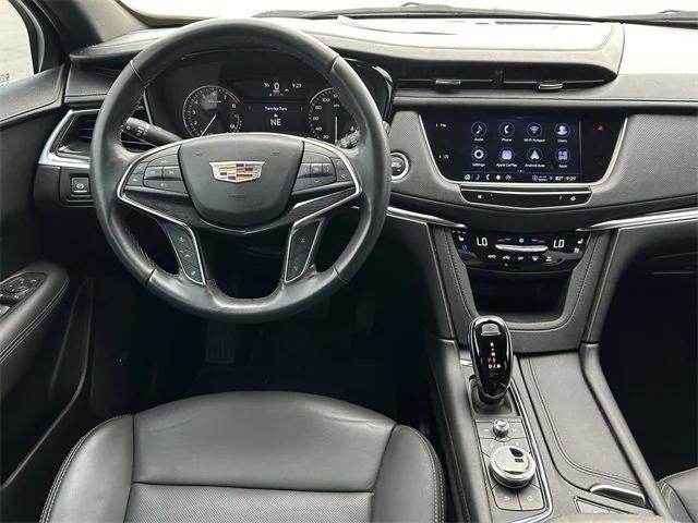 used 2022 Cadillac XT5 car, priced at $35,719