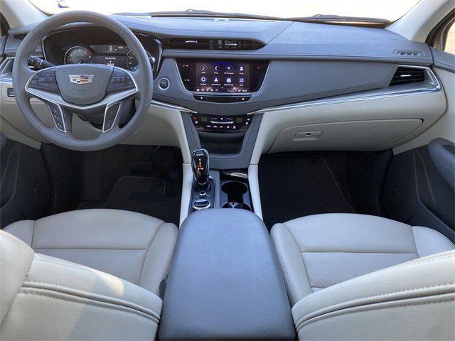 used 2022 Cadillac XT5 car, priced at $36,060