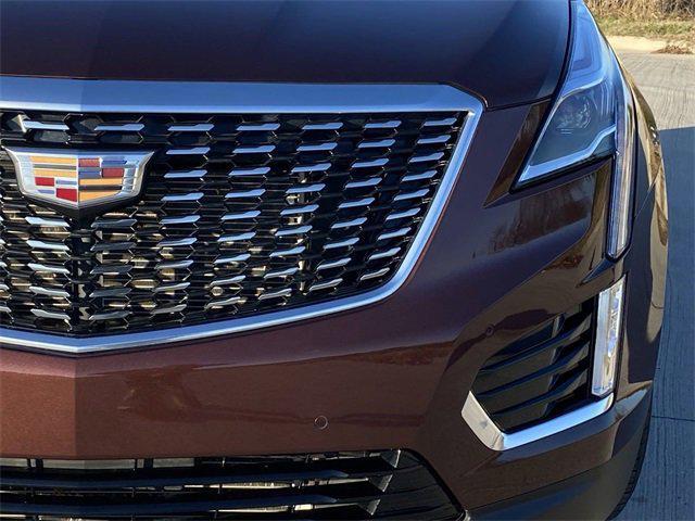 used 2022 Cadillac XT5 car, priced at $36,060