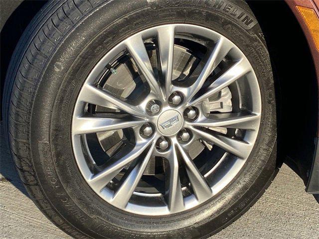 used 2022 Cadillac XT5 car, priced at $36,060