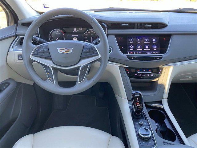 used 2022 Cadillac XT5 car, priced at $36,060