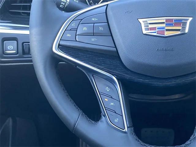 new 2025 Cadillac XT5 car, priced at $46,615