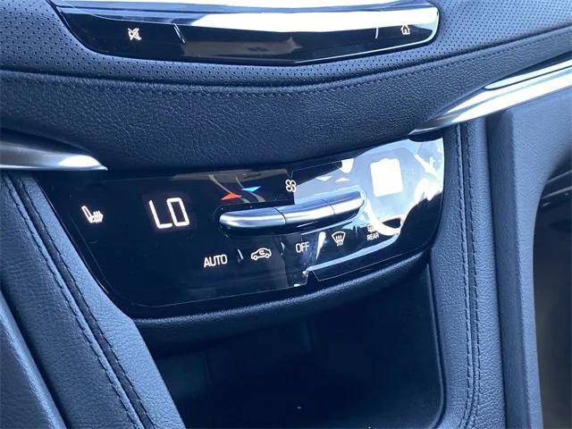 new 2025 Cadillac XT5 car, priced at $46,615