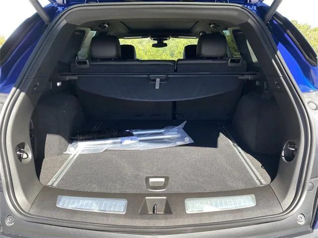 new 2025 Cadillac XT5 car, priced at $46,615