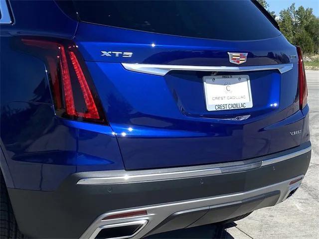 new 2025 Cadillac XT5 car, priced at $46,615