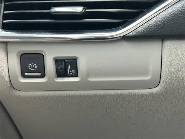 used 2023 Cadillac XT4 car, priced at $34,557