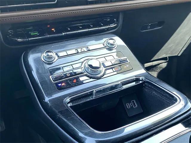 used 2022 Lincoln Nautilus car, priced at $39,312
