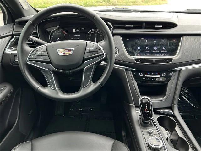 used 2021 Cadillac XT5 car, priced at $32,002