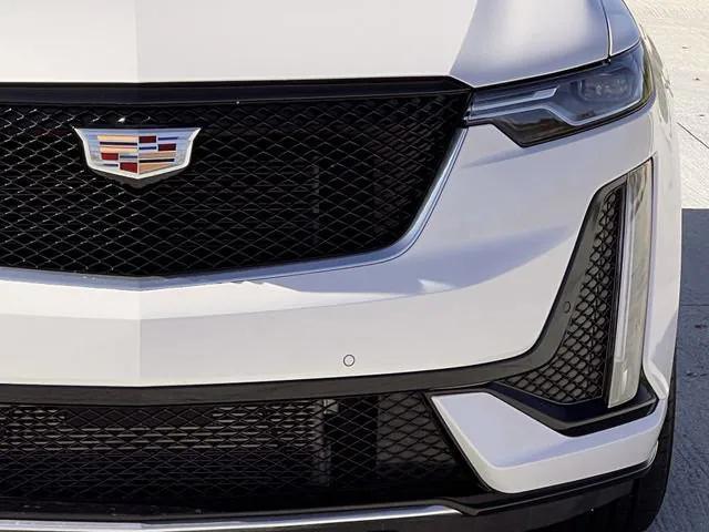 used 2023 Cadillac XT6 car, priced at $41,619