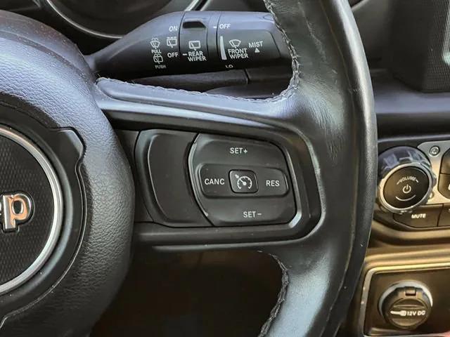 used 2022 Jeep Wrangler Unlimited car, priced at $31,276