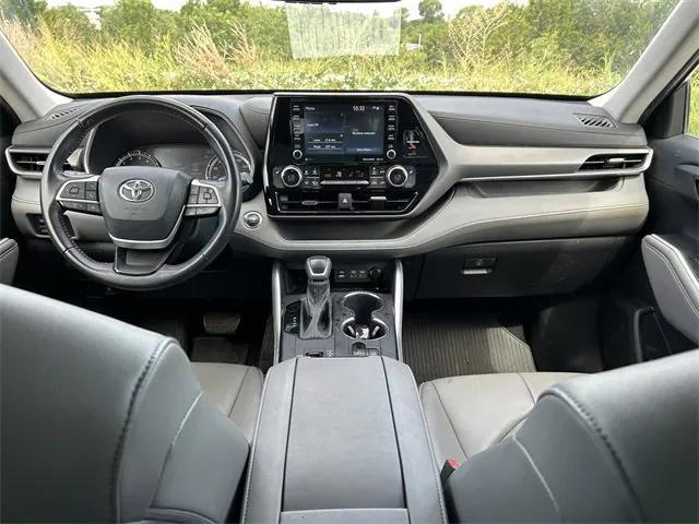 used 2022 Toyota Highlander car, priced at $35,971