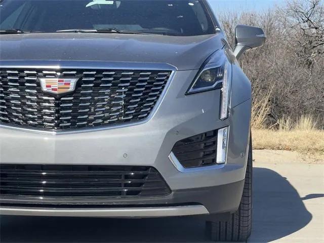 new 2025 Cadillac XT5 car, priced at $53,469