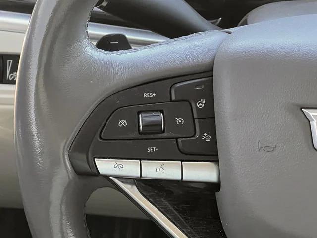 used 2022 Cadillac XT6 car, priced at $38,627