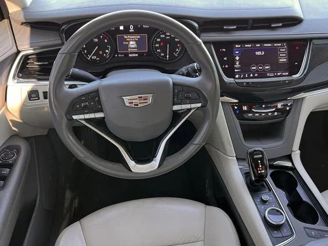 used 2022 Cadillac XT6 car, priced at $38,627