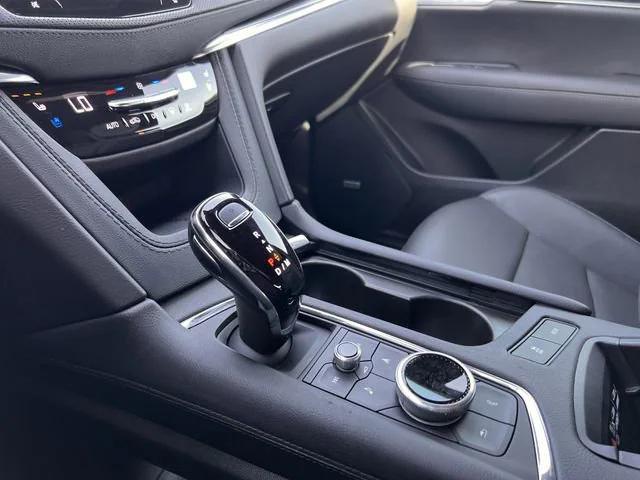 used 2024 Cadillac XT5 car, priced at $43,109